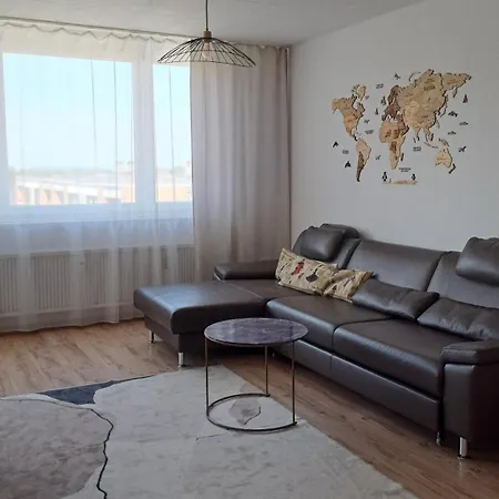 Appartement 3-room In A Location, Ideal For A Family